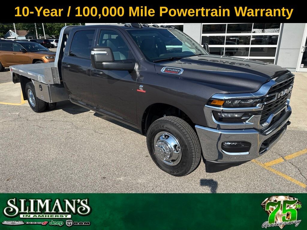 New 2026 Ram 3500 Chassis Cab TRADESMAN CREW 4X4 60' CA Pickup