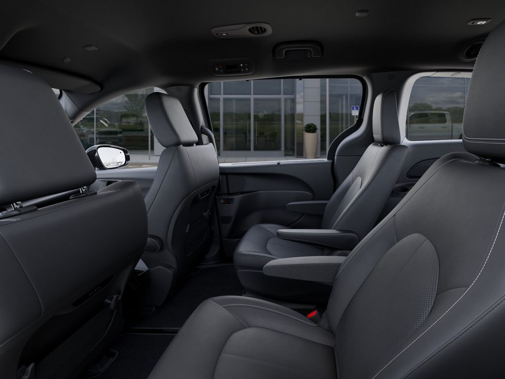 2026 Chrysler Pacifica Select - Photo 27