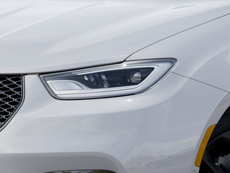 2026 Chrysler Pacifica Select - Photo 14
