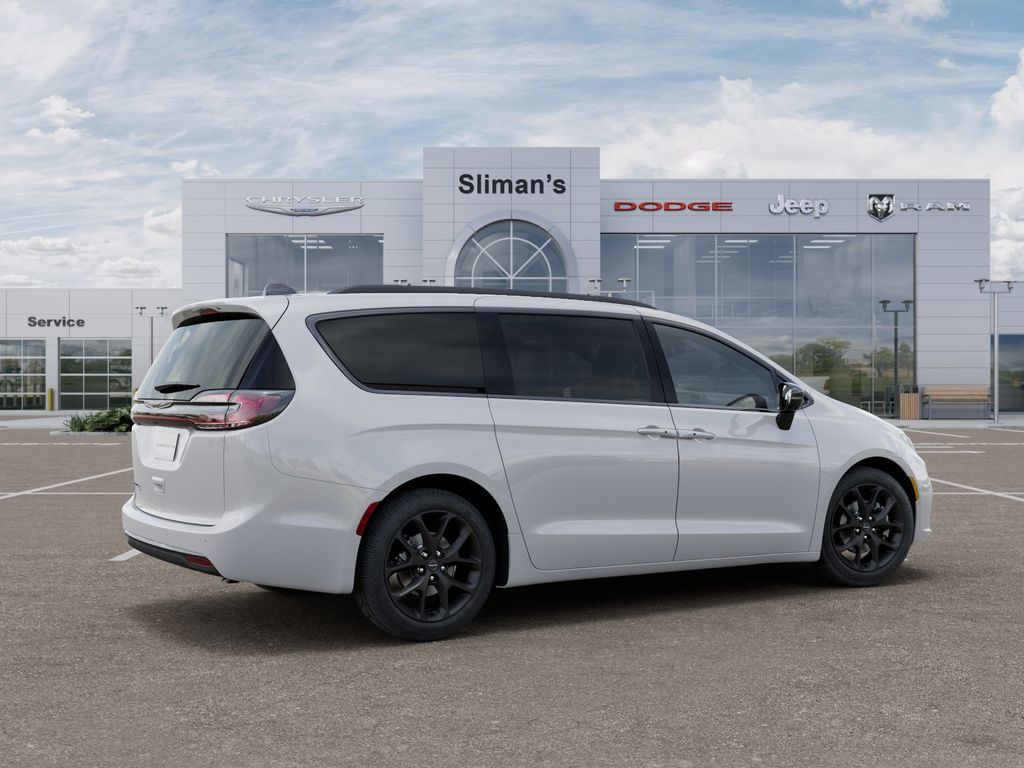 2026 Chrysler Pacifica Select - Photo 5