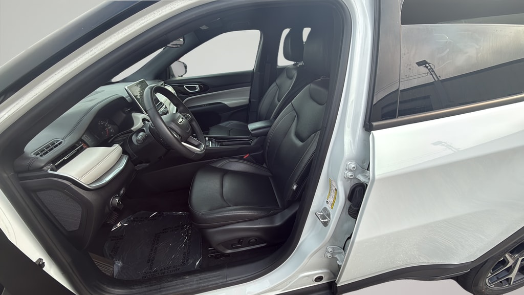 2025 Jeep Compass Limited - Photo 30