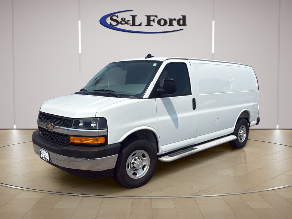 2025 Chevrolet Express Cargo