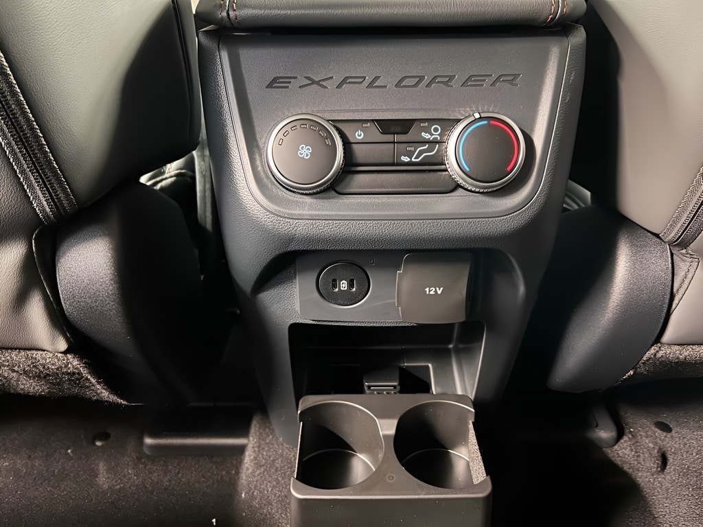 2026 Ford Explorer Active - Photo 31