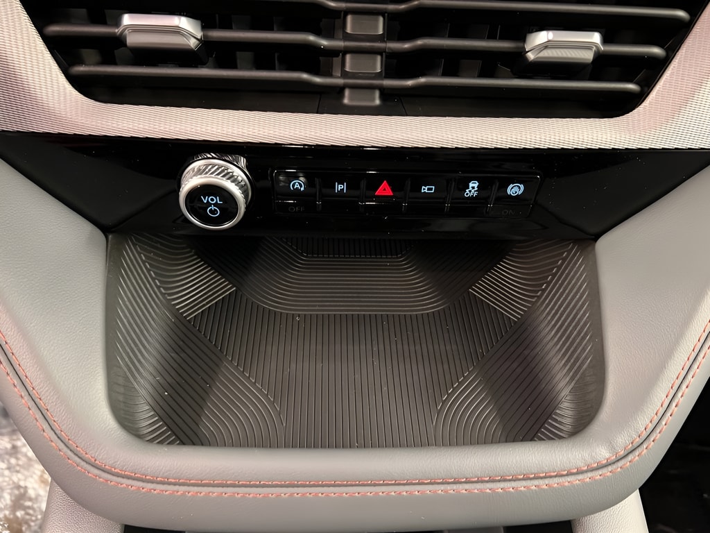 2026 Ford Explorer Active - Photo 14