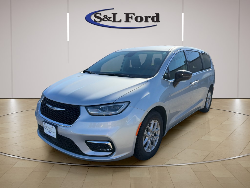 2024 Chrysler Pacifica