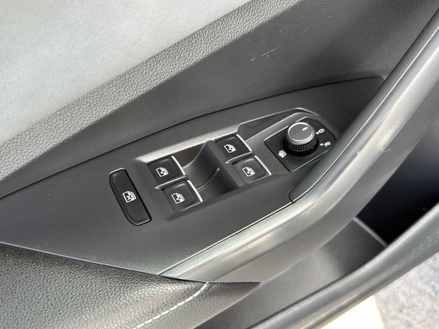 2025 Volkswagen Jetta SE - Photo 20