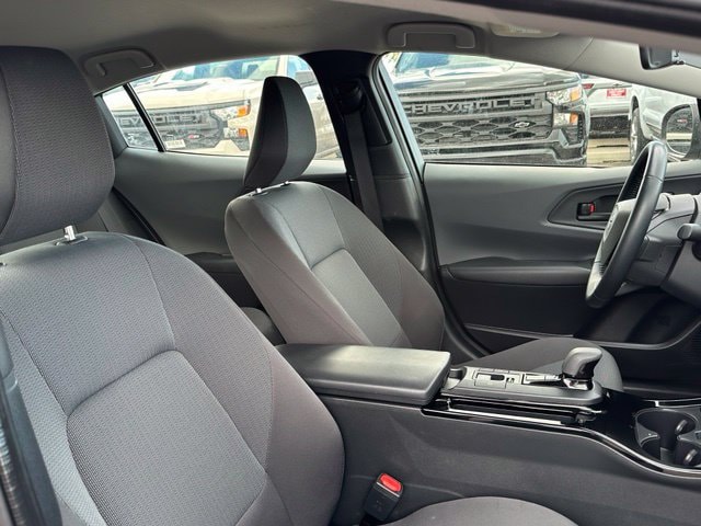 2025 Toyota Prius LE - Photo 30