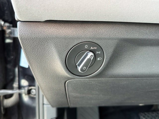 2025 Volkswagen Jetta SE - Photo 19