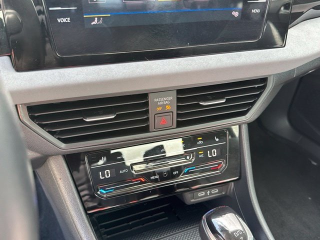 2025 Volkswagen Jetta SE - Photo 27