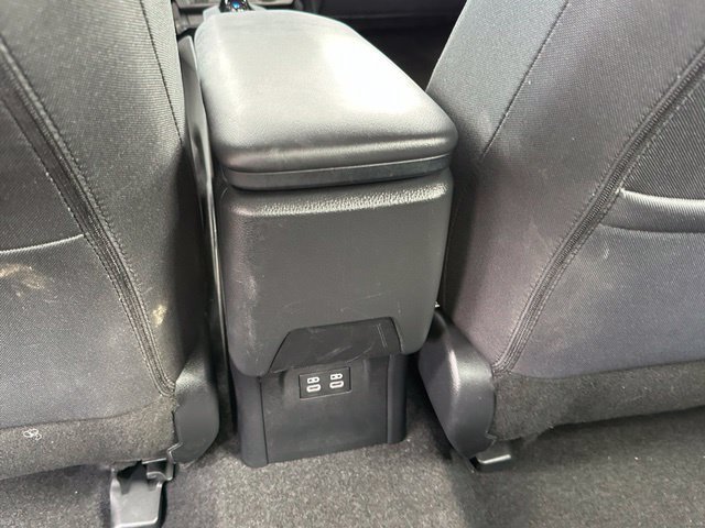 2025 Toyota Prius LE - Photo 16