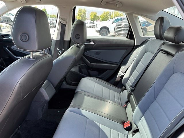 2025 Volkswagen Jetta SE - Photo 14