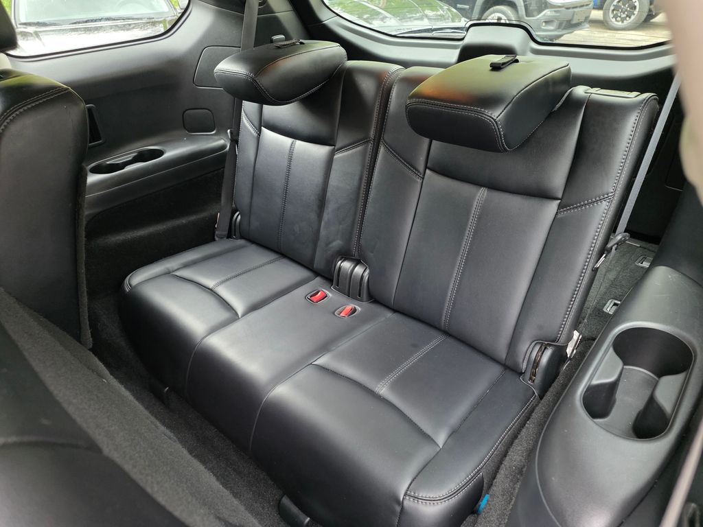 2019 Nissan Pathfinder SL - Photo 8