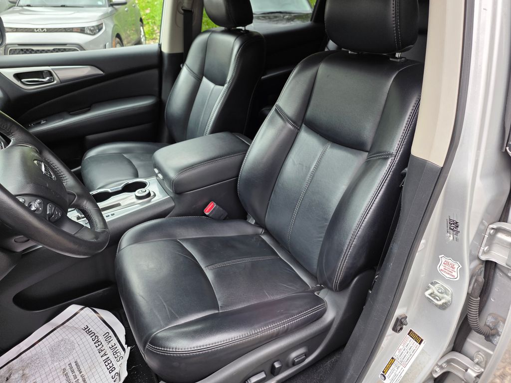 2019 Nissan Pathfinder SL - Photo 10