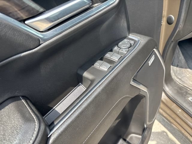 2023 Chevrolet Silverado 1500 LTZ - Photo 12