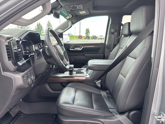 2025 Chevrolet Silverado 1500 LT Trail Boss - Photo 9