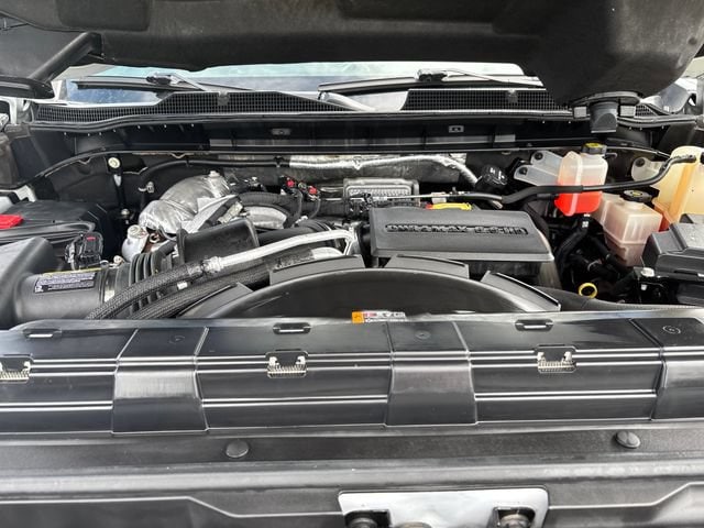 2022 Chevrolet Silverado 3500HD LTZ - Photo 25