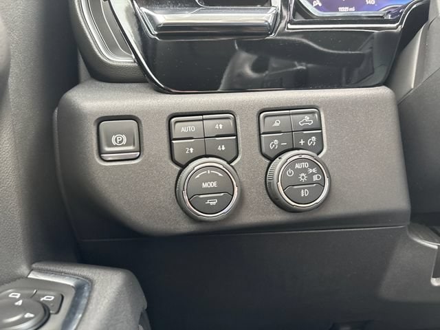 2025 Chevrolet Silverado 1500 LT Trail Boss - Photo 17