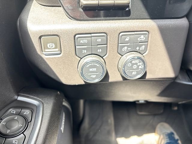 2024 Chevrolet Silverado 1500 LTZ - Photo 17