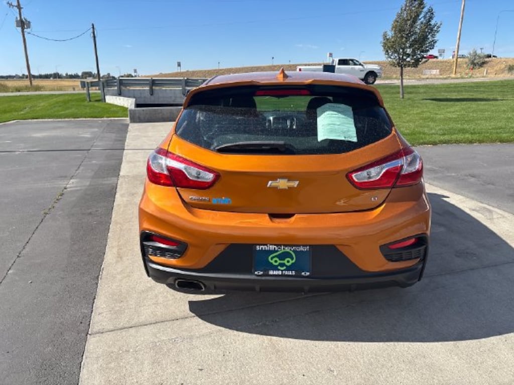 Used 2017 Chevrolet Cruze LT Car