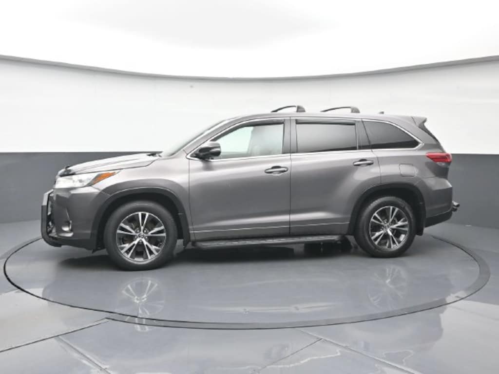 Used 2018 Toyota Highlander LE Plus SUV