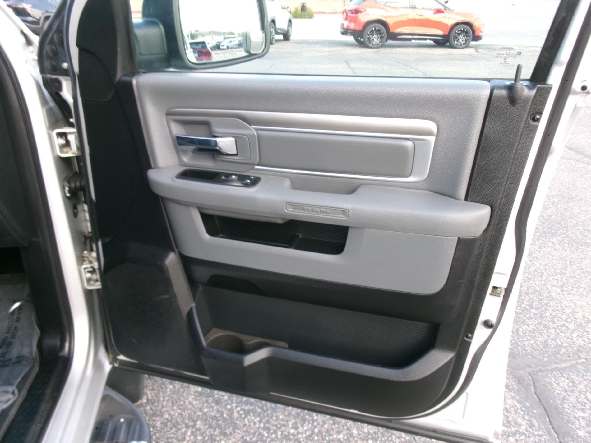 2015 RAM Ram 1500 Pickup Outdoorsman - Photo 24