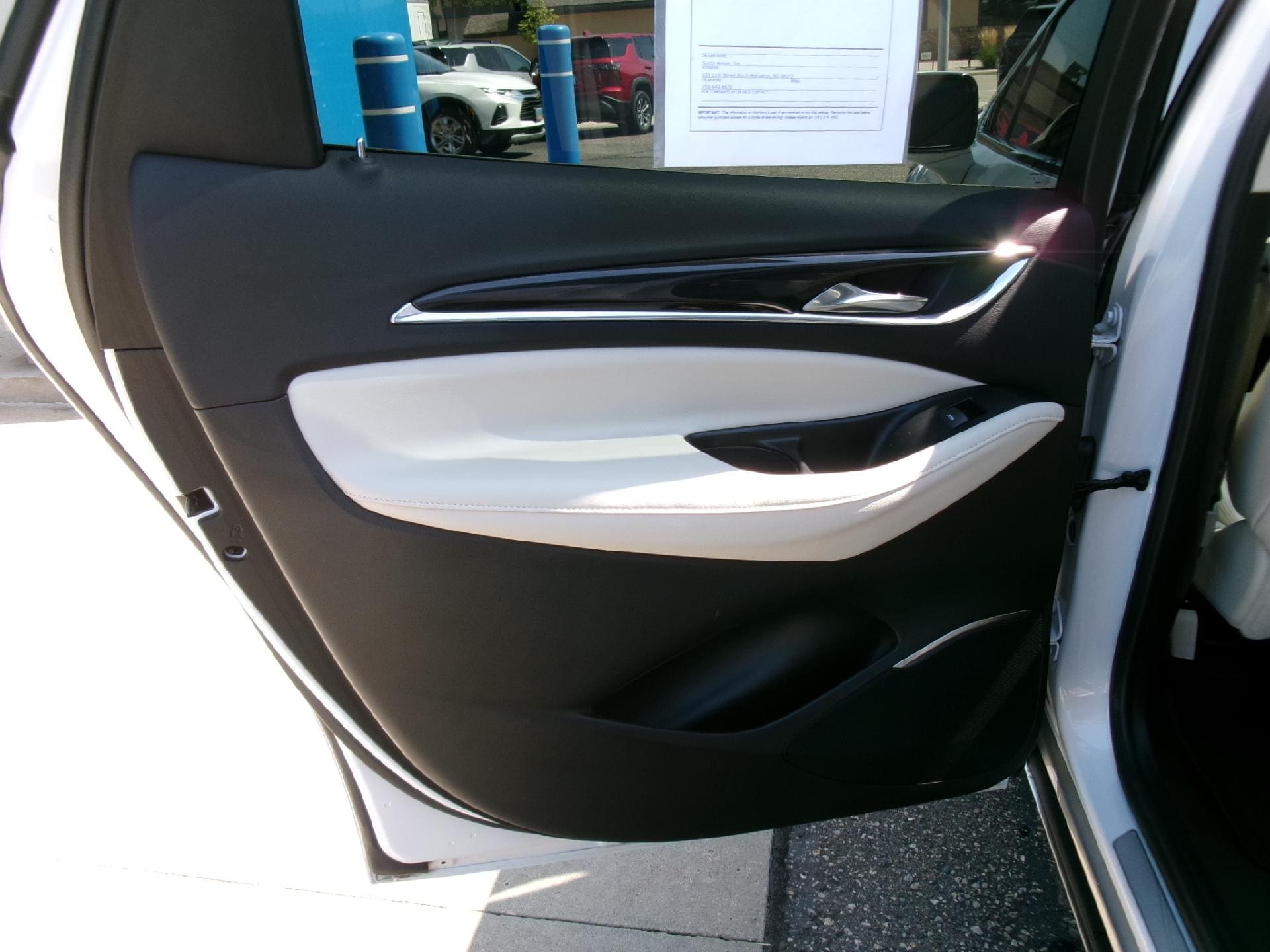 2023 Buick Enclave Essence - Photo 24