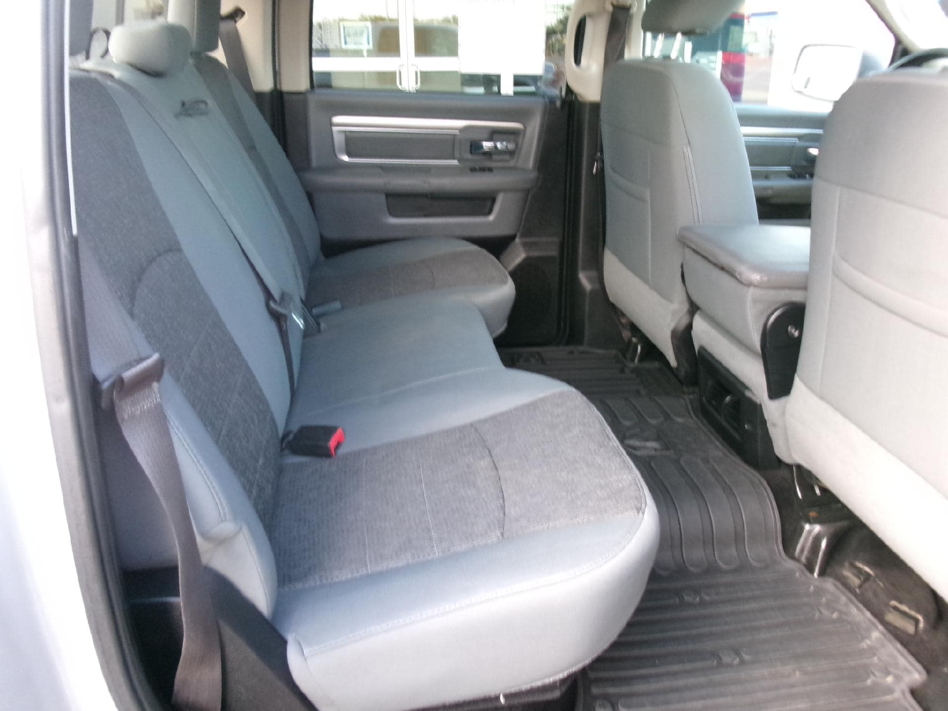 2015 RAM Ram 1500 Pickup Outdoorsman - Photo 22