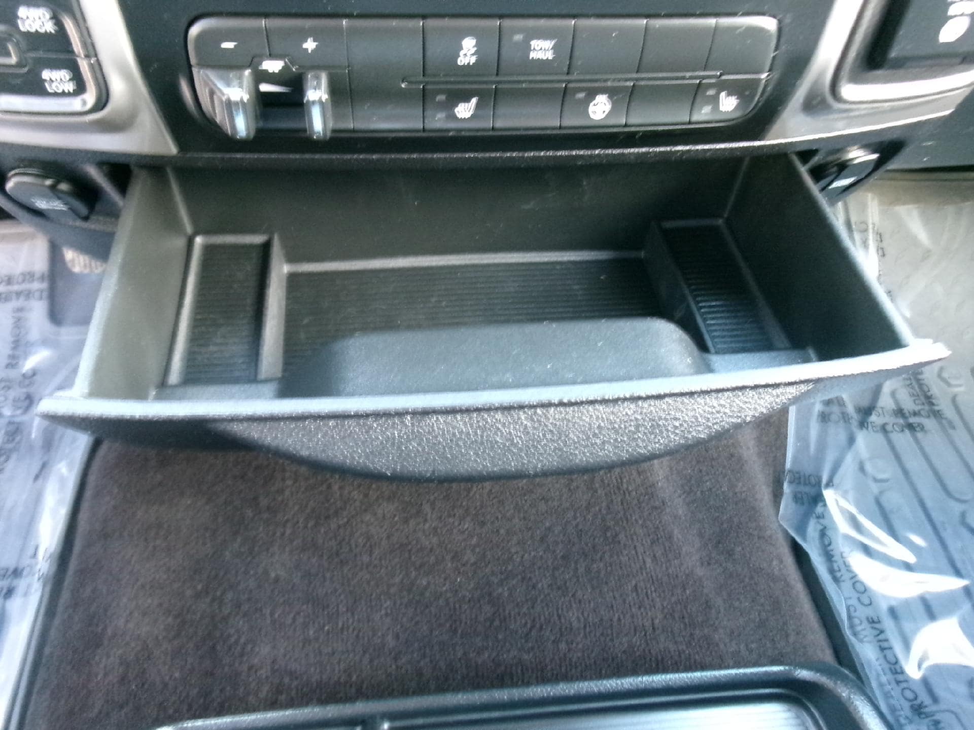 2015 RAM Ram 1500 Pickup Outdoorsman - Photo 15