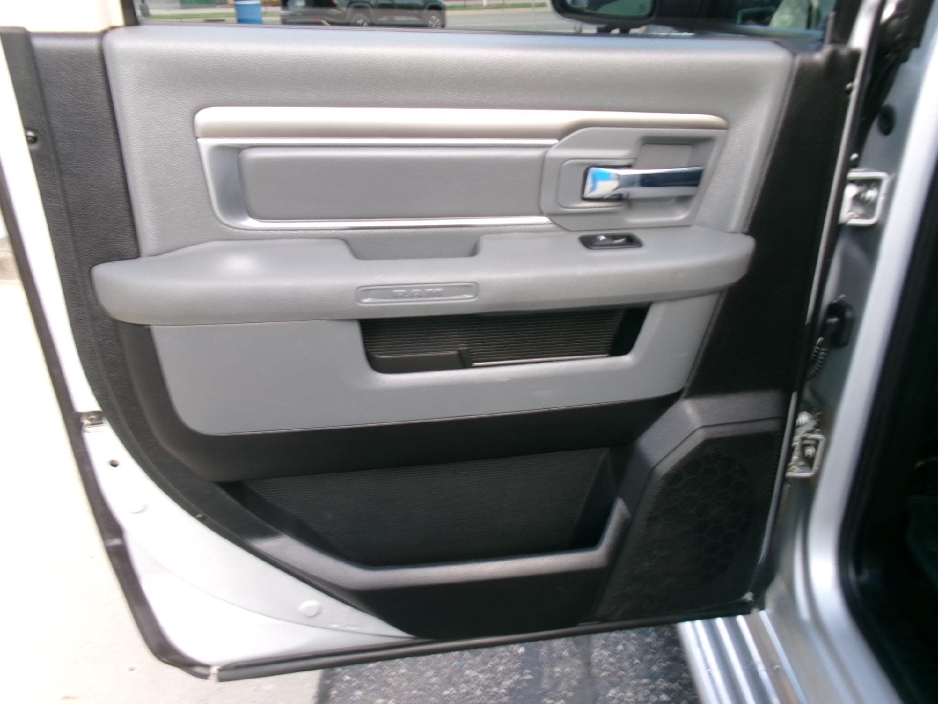 2015 RAM Ram 1500 Pickup Outdoorsman - Photo 19