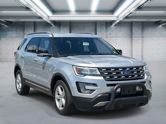 Used 2017 Ford Explorer XLT with VIN 1FM5K8DH2HGB49166 for sale in Saint James, NY
