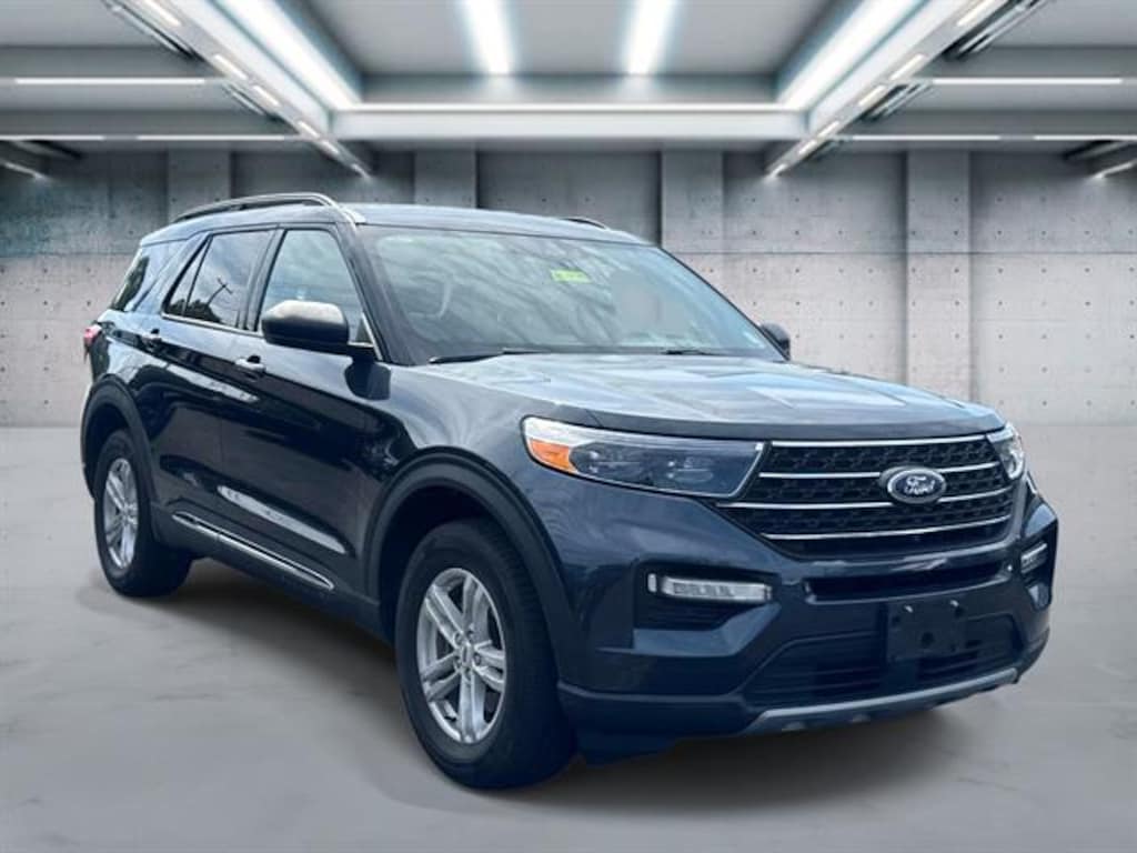 Used 2023 Ford Explorer XLT