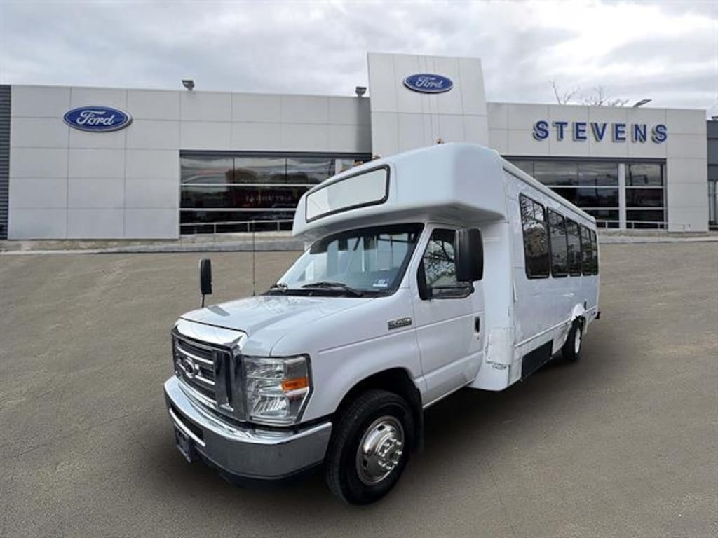 Used 2016 Ford Econoline Commercial Cutaway E-450 SD
