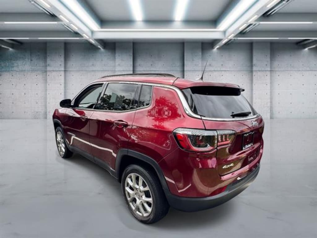 Used 2022 Jeep Compass Latitude Lux