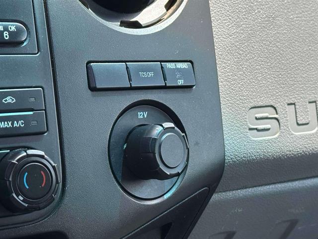 2014 Ford F-550 - Photo 29