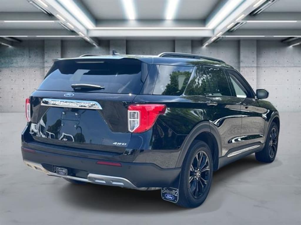 Used 2023 Ford Explorer XLT