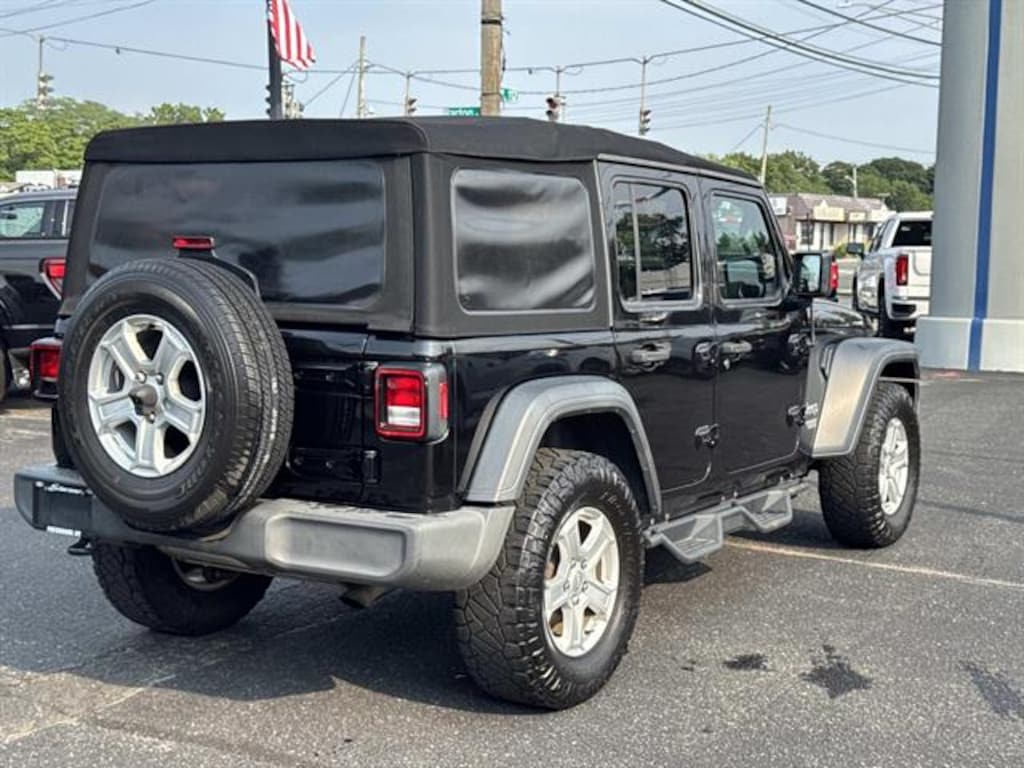 Used 2018 Jeep Wrangler Unlimited Sport S
