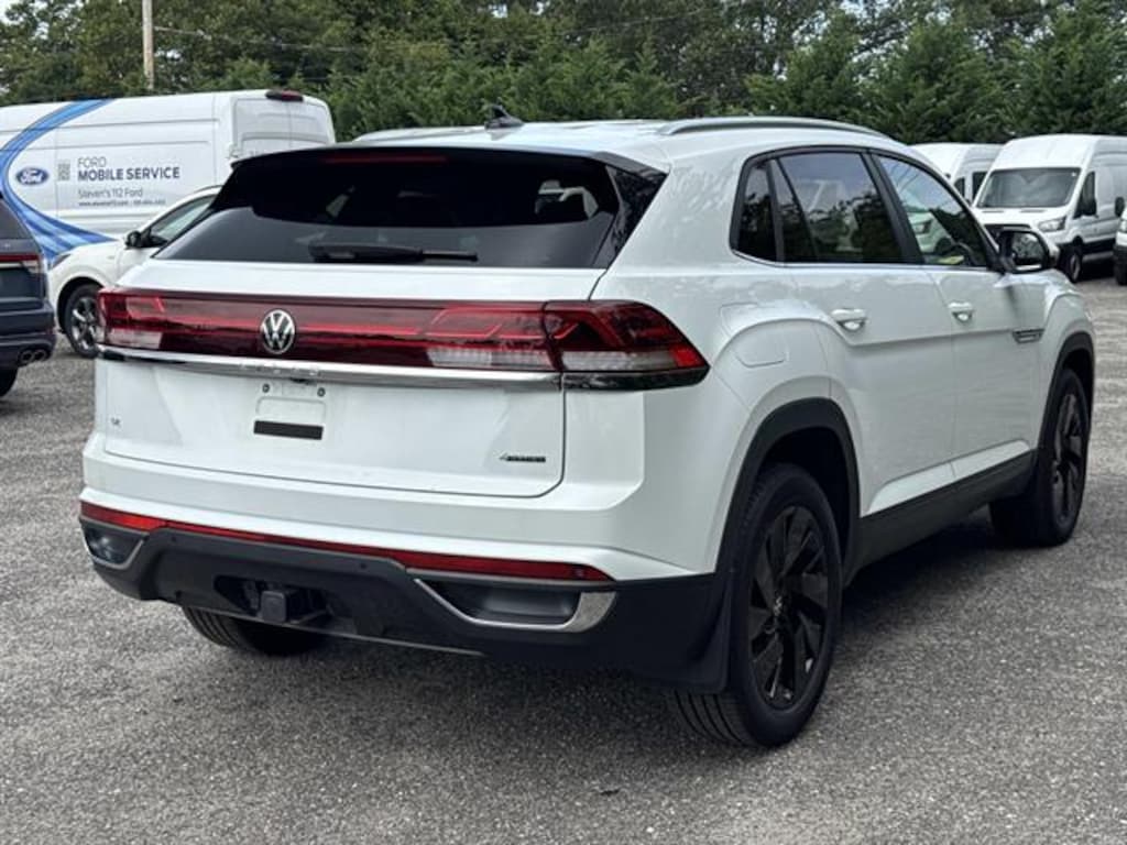 Used 2024 Volkswagen Atlas Cross Sport SE 4motion