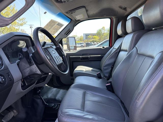 2014 Ford F-550 - Photo 11