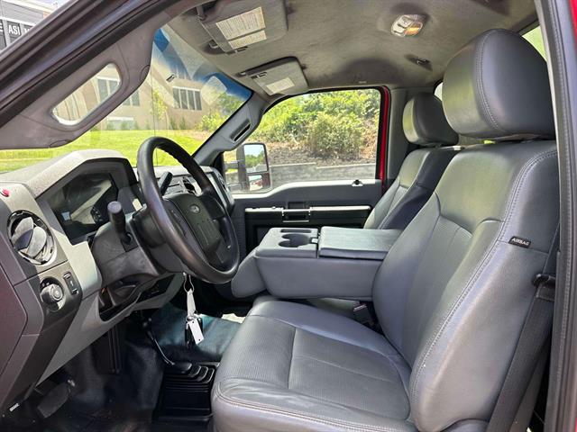 2014 Ford F-550 - Photo 21