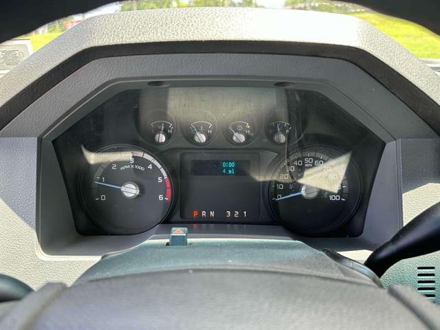 2014 Ford F-550 - Photo 25