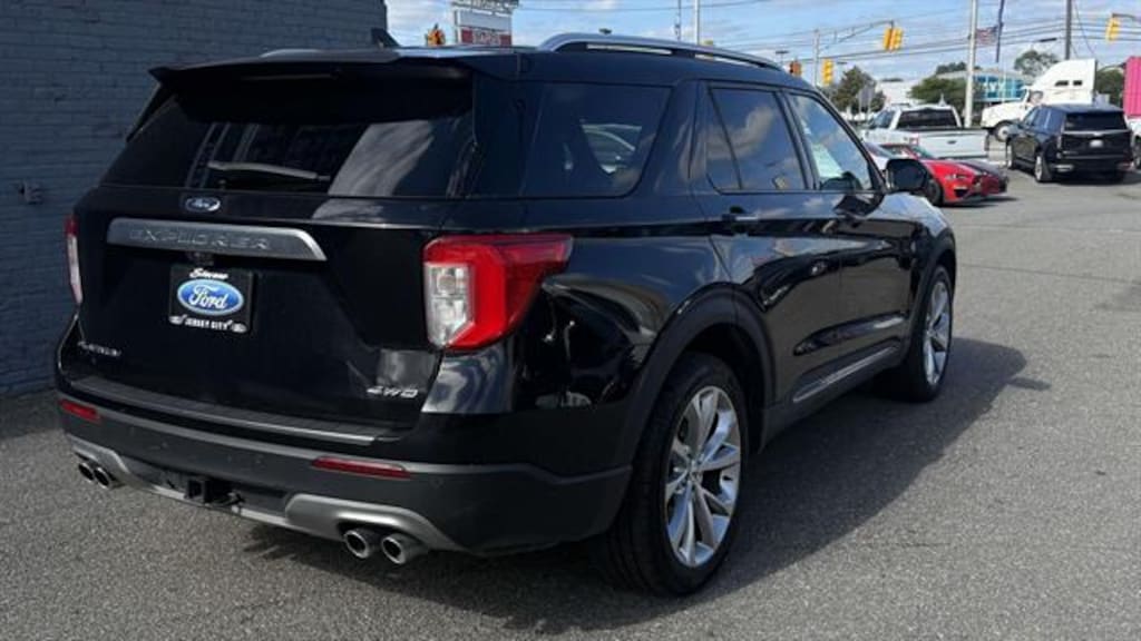 Used 2022 Ford Explorer Platinum
