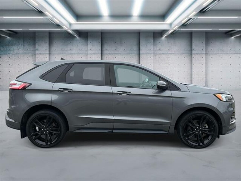 Used 2022 Ford Edge ST