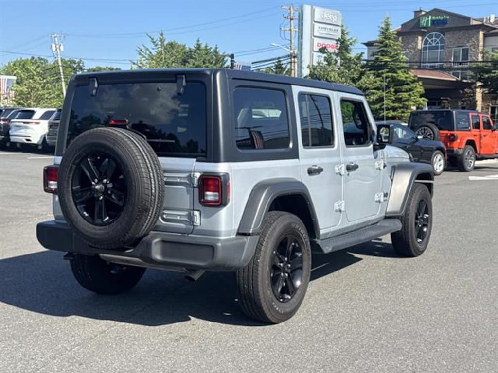 Used 2022 Jeep Wrangler Sport Altitude