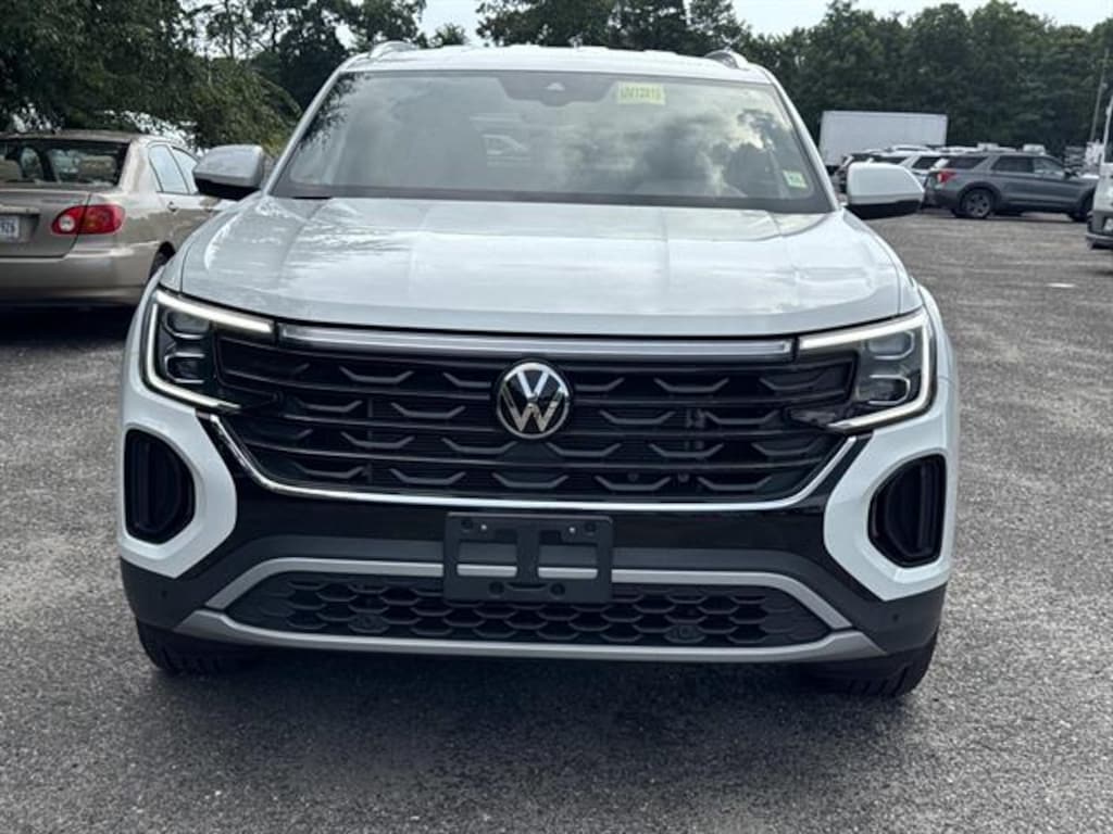 Used 2024 Volkswagen Atlas Cross Sport SE 4motion