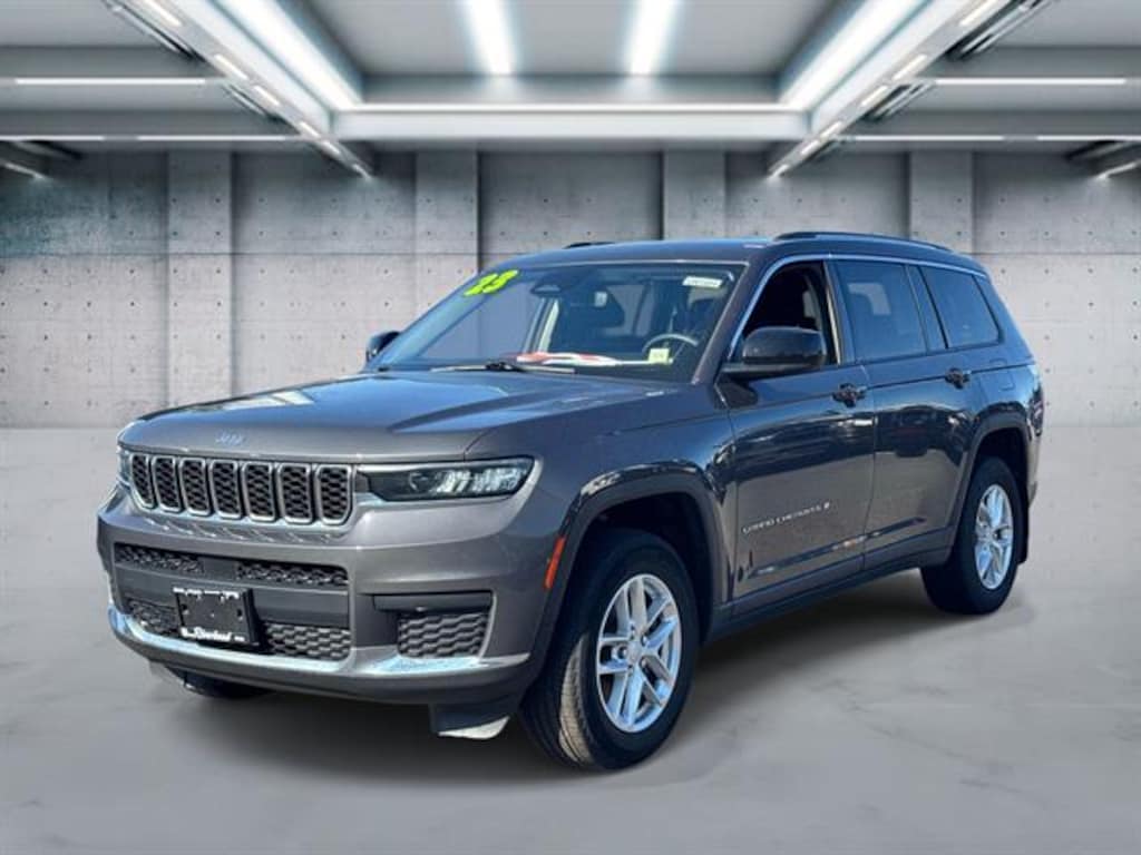 Used 2023 Jeep Grand Cherokee L Laredo