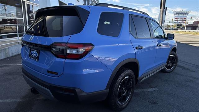 Certified 2025 Honda Pilot TrailSport