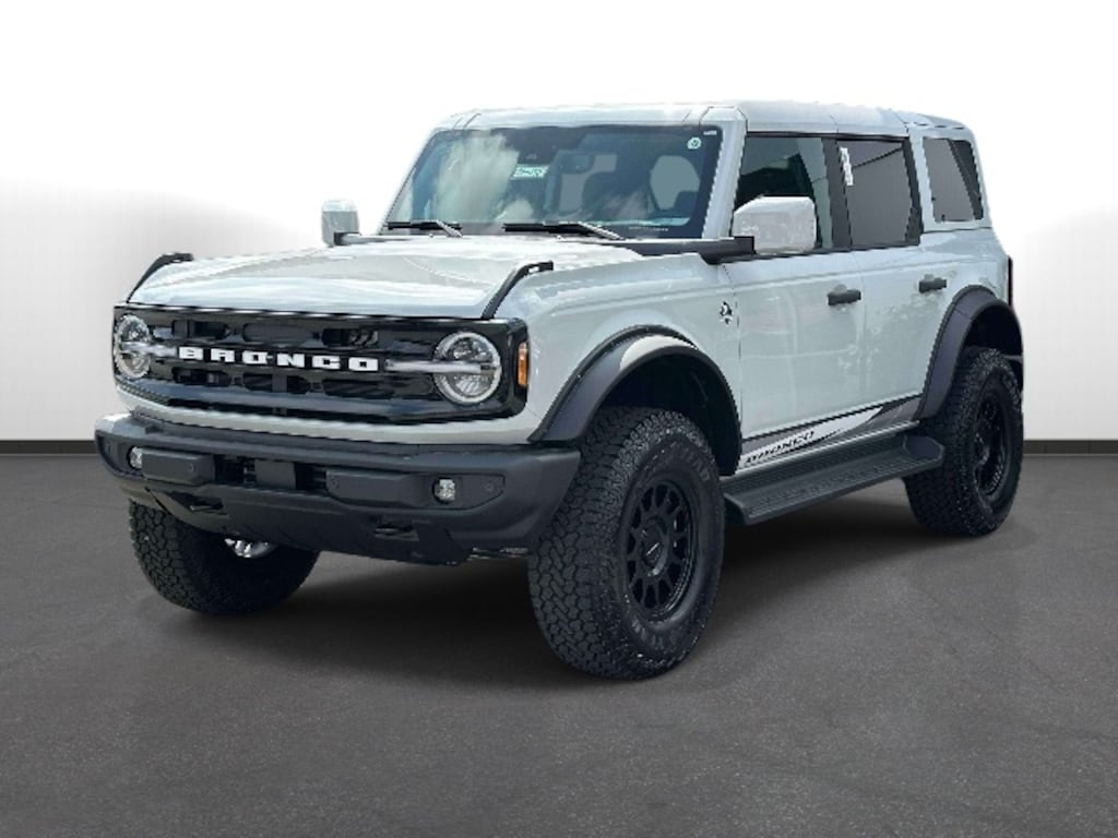 New 2026 Ford Bronco Outer Banks SUV