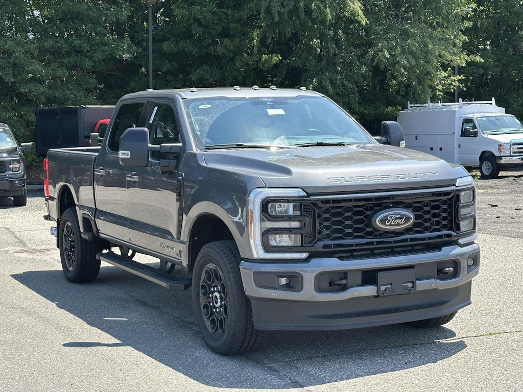 New 2026 Ford Super Duty F-350 SRW Lariat Truck Crew Cab