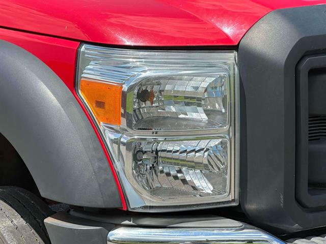 2014 Ford F-550 - Photo 19