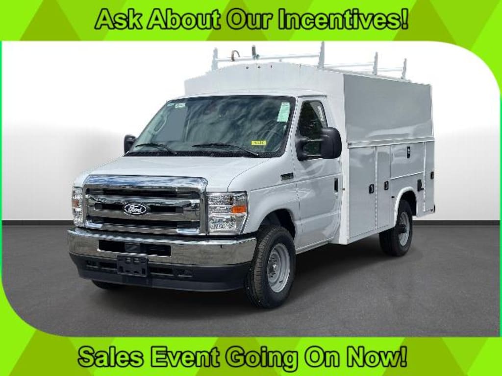 New 2026 Ford E-Series Cutaway E-350 SRW 138 WB Truck